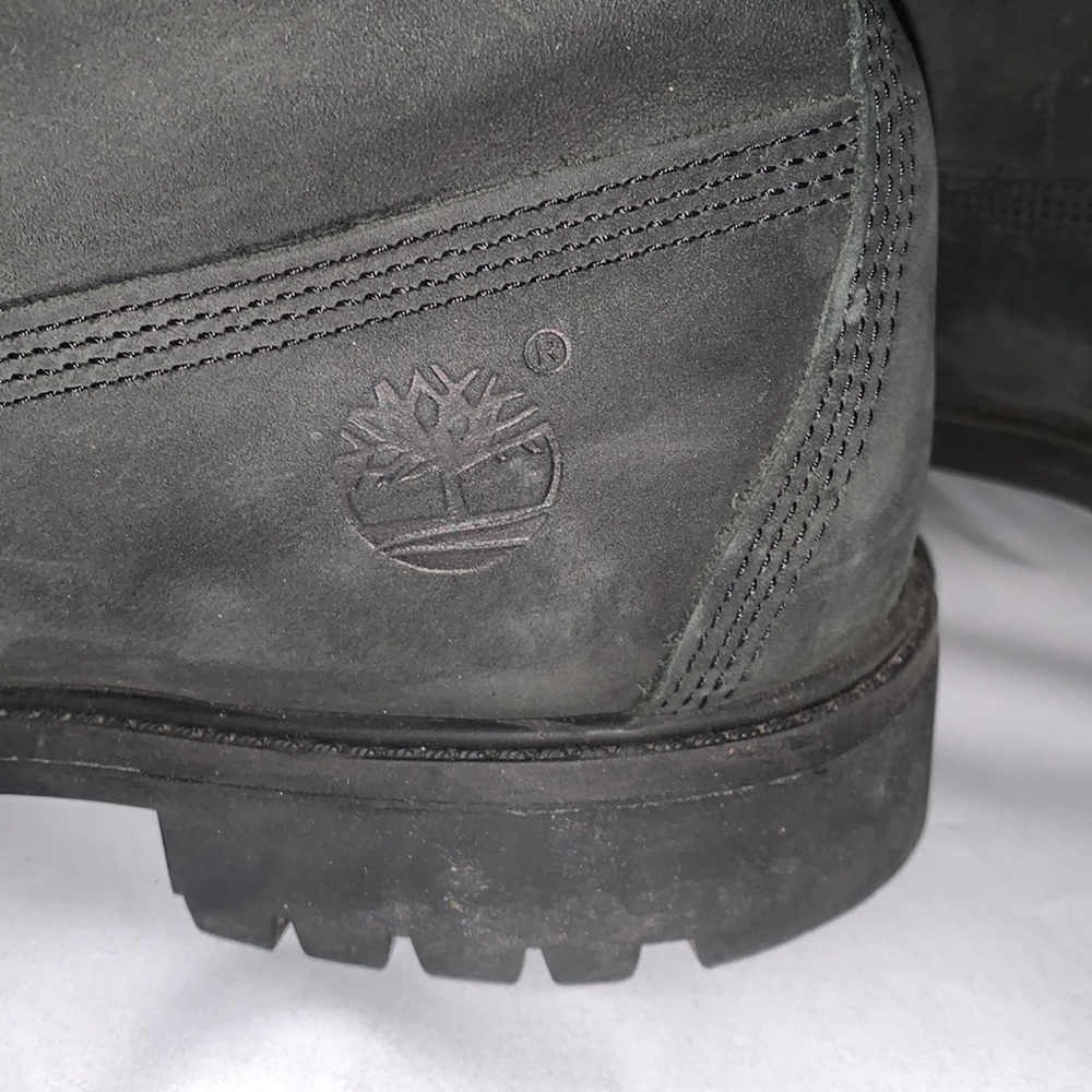 Boots - Picture 4 of 6